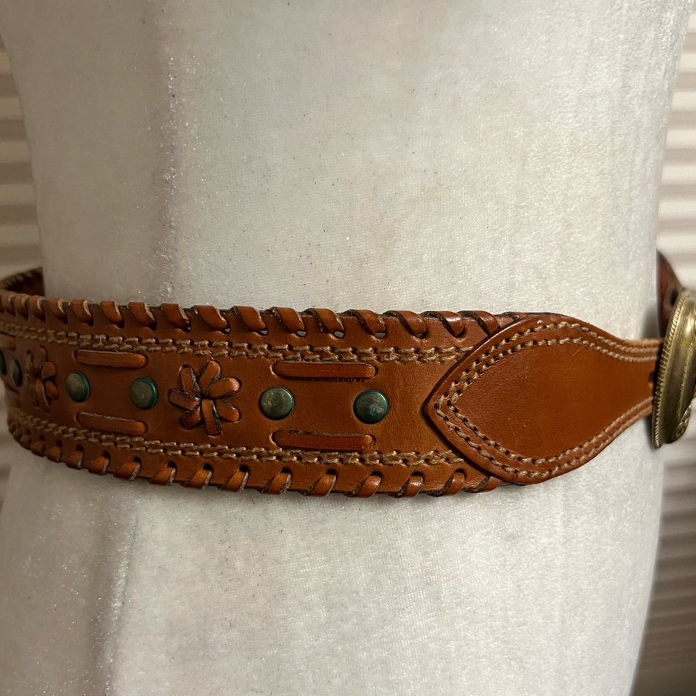 Vintage DKNY Western Leather Belt Whipstitch Boho Y2K Floral Buckle - Picture 4 of 10